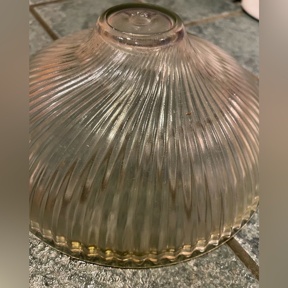 Vintage 8.5" clear Glass Ribbed Swirl Ceiling Light Shade - Picture 1 of 8